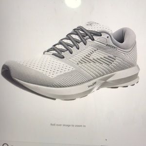 Brooks Women’s Levitate